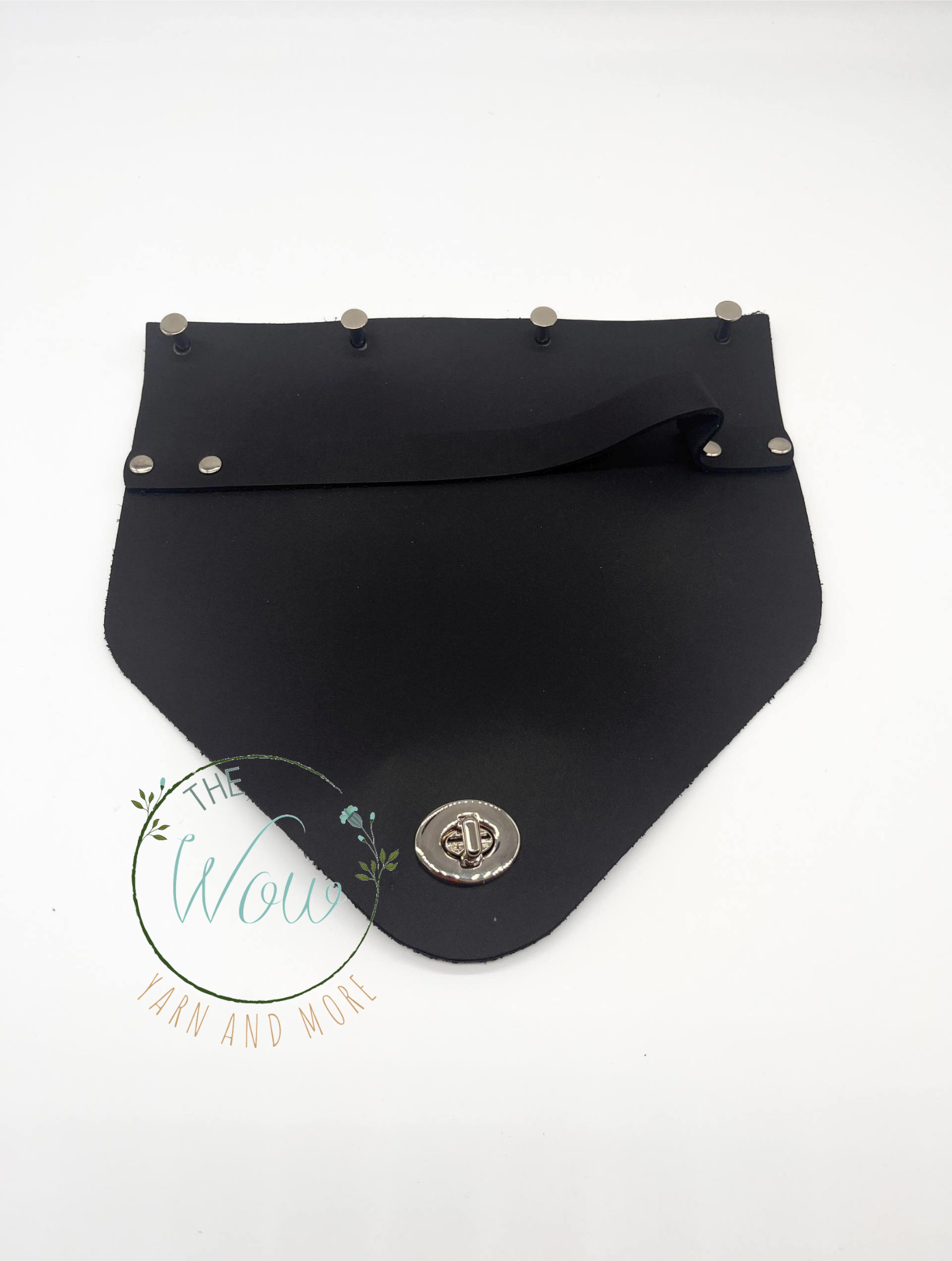 taska_fedel_ 23x23cm_fb_horgolt_taska_thewowfonal.hu