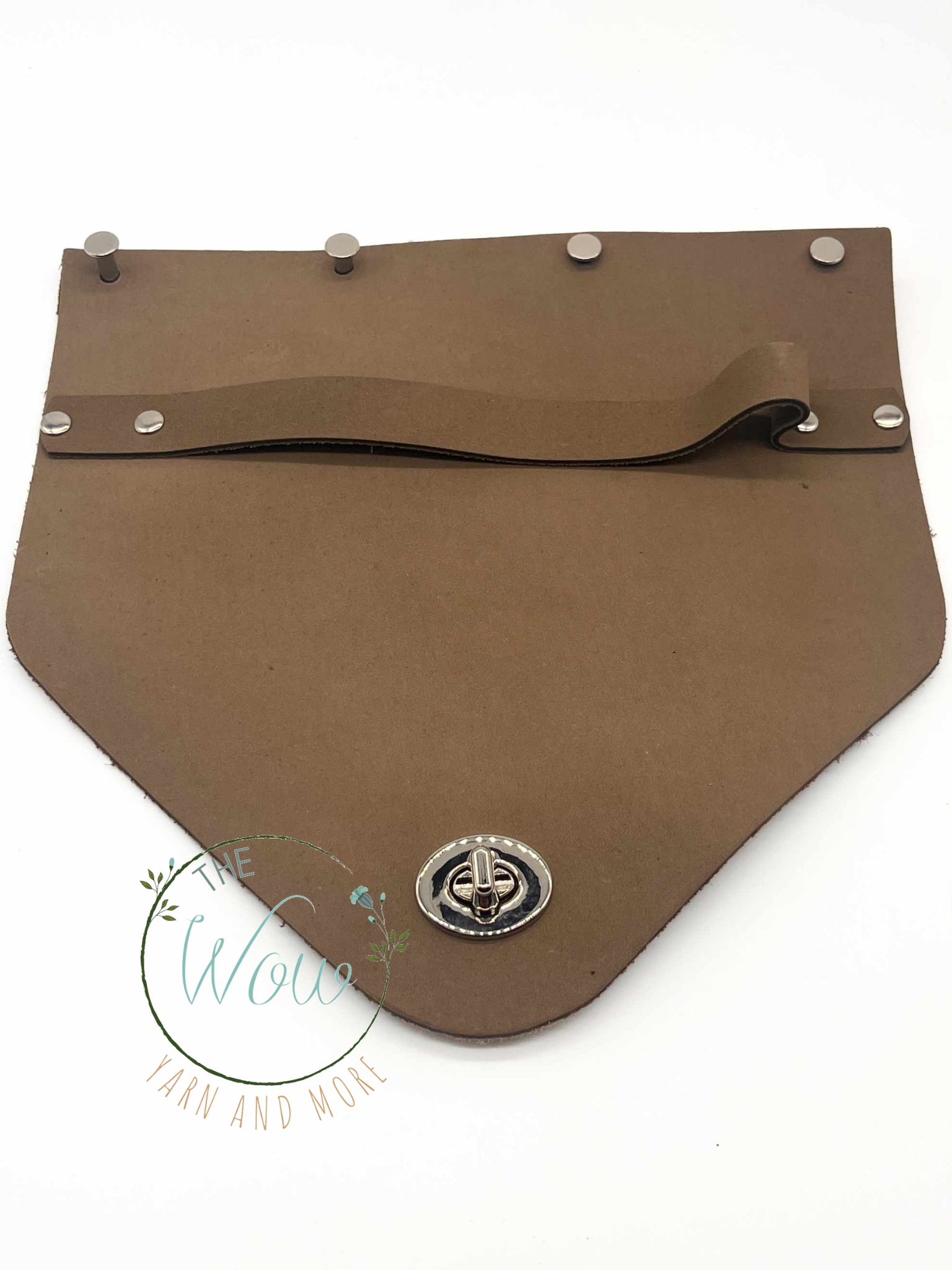 taska_fedel_ 23x23cm_nvb_horgolt_taska_thewowfonal.hu